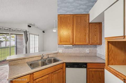 7150 N Highway 1 #201, Cocoa FL - photo 11 of 35