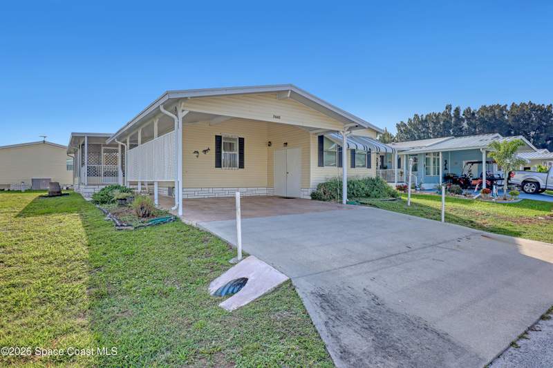 2 bedroom Manufactured Home at 7645 Cedar Bark Road, Snug Harbor Lakes Condo, Micco — photo 3