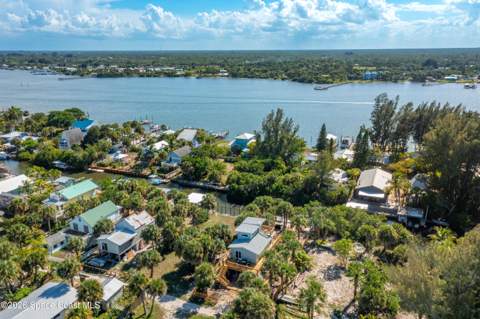 47 Vip Island #B, Grant-Valkaria FL - photo 22 of 31