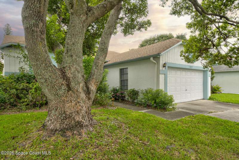 3 bedroom Single Family Residence at 1607 Clover Circle, Meadow Cove, Melbourne — photo 2