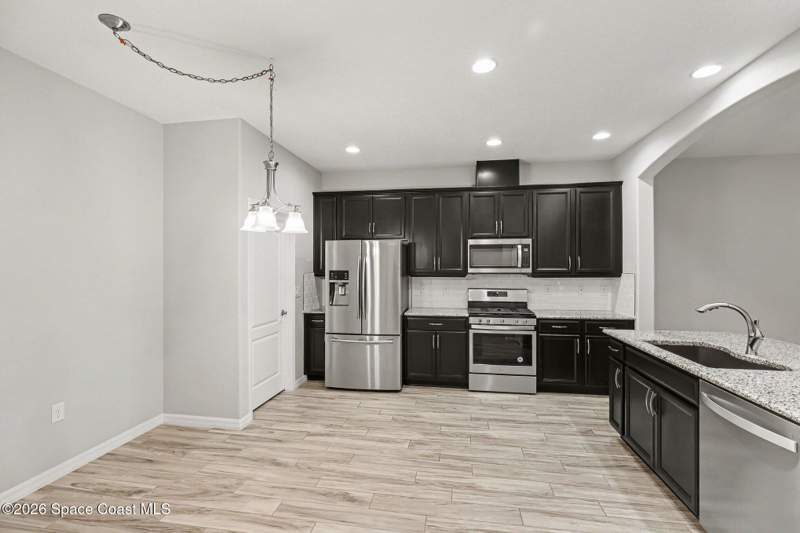3 bedroom Townhouse at 7983 Loren Cove Drive, Loren Cove, Melbourne — photo 3