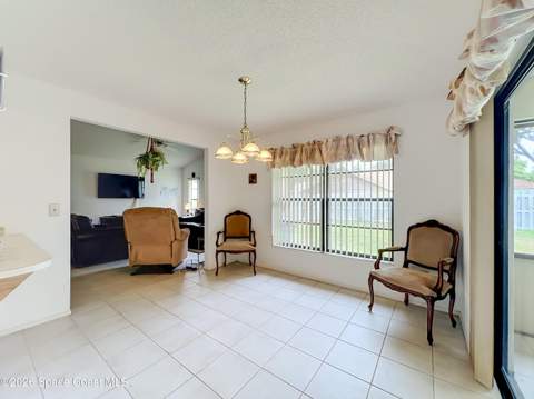 132 Oak Lake Road, Melbourne FL - photo 10 of 24
