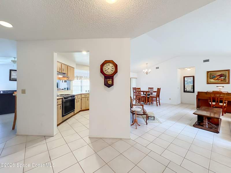 3 bedroom Single Family Residence at 132 Oak Lake Road, South Lakes Phase I, Melbourne — photo 3
