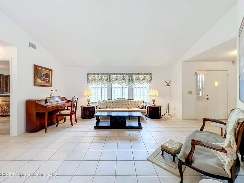 3 bedroom Single Family Residence at 132 Oak Lake Road, South Lakes Phase I, Melbourne — photo 5