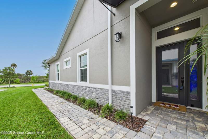 3 bedroom Townhouse at 2940 Avalonia Drive, Avalonia, Melbourne — photo 3