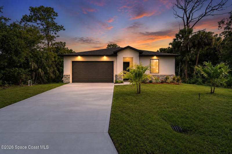 3 bedroom Single Family Residence at 801 Gelaso Street, Port Malabar Unit 37, Palm Bay — photo 3