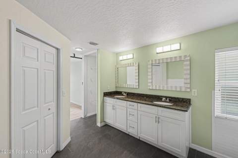 1019 Mandarin Drive, Palm Bay FL - photo 18 of 41