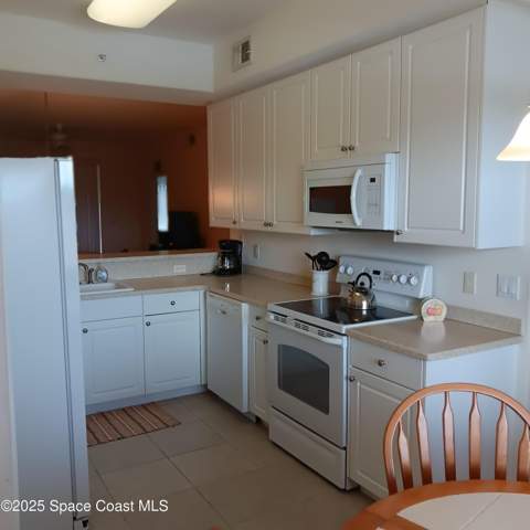 6858 Toland Drive #304, Melbourne FL - photo 8 of 44