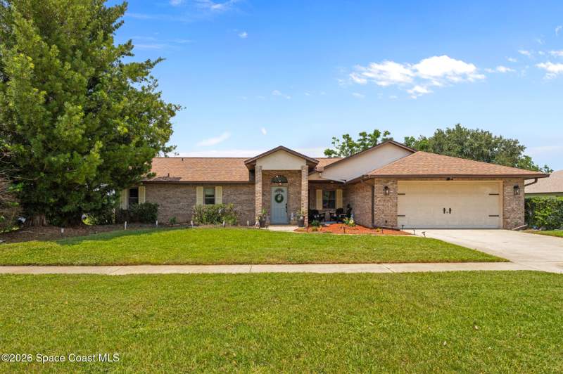 3 bedroom Single Family Residence at 1467 Country Club Drive, Raysteff Country Club Subdivision, Palm Bay — photo 1