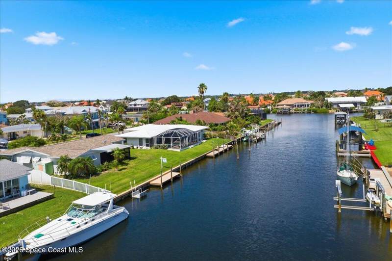 3 bedroom Single Family Residence at 479 Sandpiper Drive, Waterway Estates, Satellite Beach — photo 3