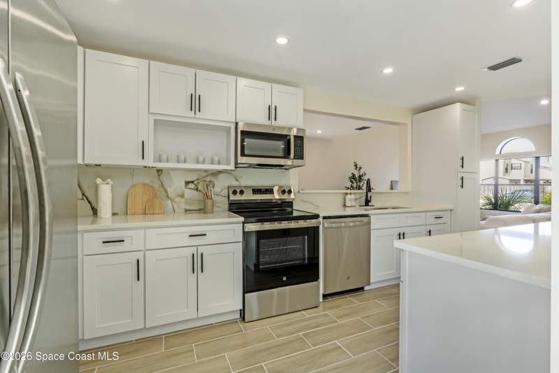 4 bedroom Single Family Residence at 2333 Meadow Cove Boulevard, Meadow Cove, Melbourne — photo 3
