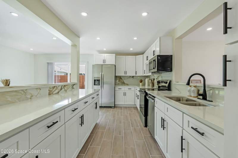 4 bedroom Single Family Residence at 2333 Meadow Cove Boulevard, Meadow Cove, Melbourne — photo 4