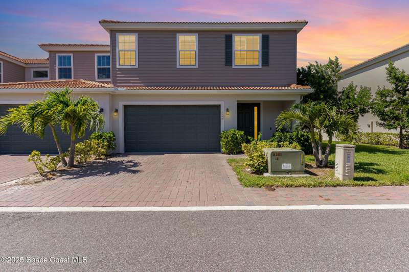 3 bedroom Townhouse at 1430 Isabella Drive #106, Melbourne, Melbourne — photo 1