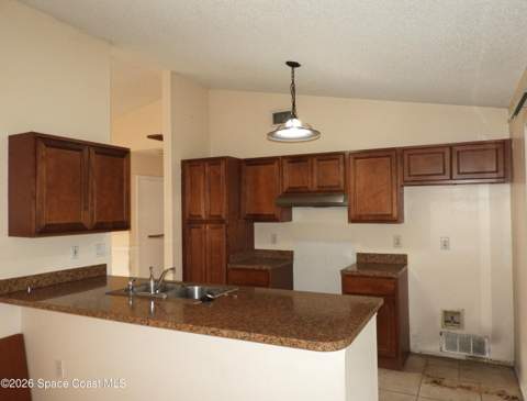 891 Parsons Circle, Palm Bay FL - photo 10 of 31