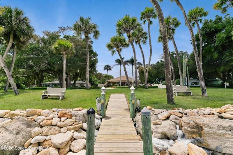 4 bedroom Single Family Residence at 949 N Indian River Drive, Crestview, Cocoa — photo 3