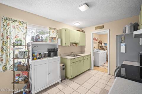 383 Lisa Road, Palm Bay FL - photo 7 of 21