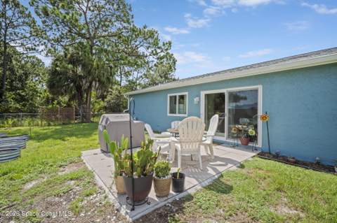 383 Lisa Road, Palm Bay FL - photo 17 of 21