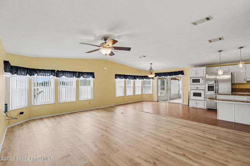 3 bedroom Manufactured Home at 173 Scenic Drive #286, Northwest Lakes Condo Ph IV, Cocoa — photo 2