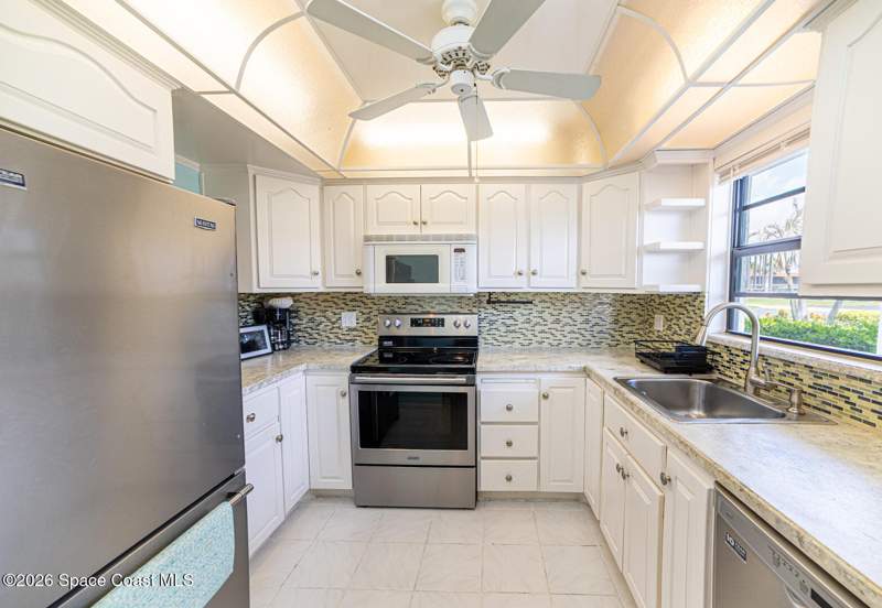 2 bedroom Condominium at 200 Saint Lucie Lane #203, Riverview Manor Condo Ph II, Cocoa Beach — photo 5
