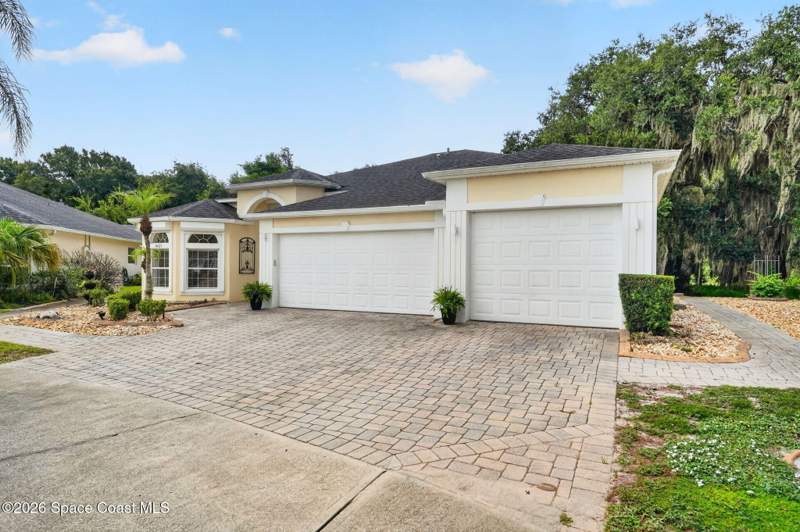 3 bedroom Single Family Residence at 4421 Sugarberry Lane, Birchwood Forest, Titusville — photo 4