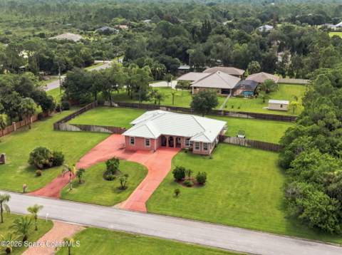 8605 Lake Ridge Drive, Palm Bay FL - photo 10 of 59