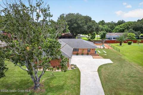 130 Nesbitt Street, Palm Bay FL - photo 10 of 81