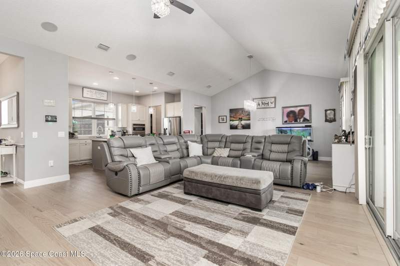4 bedroom Single Family Residence at 1923 Crossbill Drive, South Carpenter Estates, Titusville — photo 5