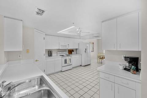 8700 Ridgewood Avenue #B202, Cape Canaveral FL - photo 11 of 44