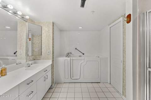 8700 Ridgewood Avenue #B202, Cape Canaveral FL - photo 21 of 44