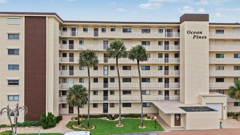2 bedroom Condominium at 55 N 4th Street #103, Ocean Pines Condo, Cocoa Beach — photo 2