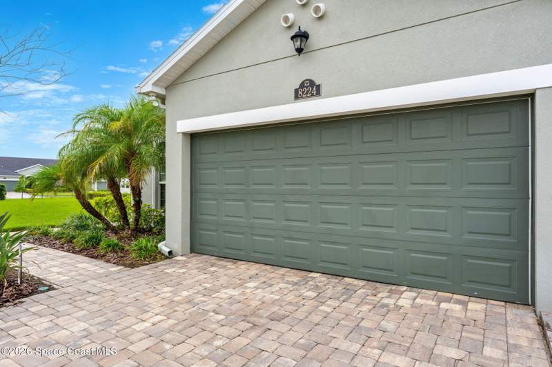 3 bedroom Townhouse at 8224 Loren Cove Drive, Loren Cove, Melbourne — photo 5