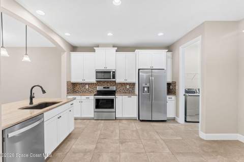 8224 Loren Cove Drive, Melbourne FL - photo 8 of 42