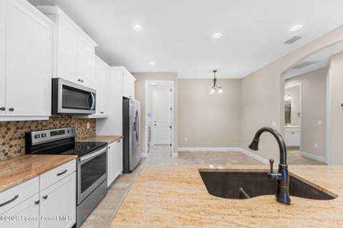 8224 Loren Cove Drive, Melbourne FL - photo 11 of 42