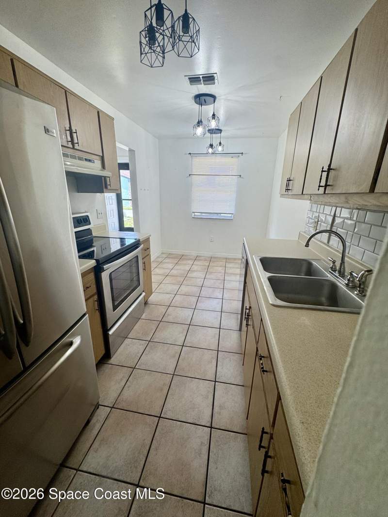 2 bedroom Townhouse at 1220 Cheney Highway #D, Meadows Sec 1 The, Titusville — photo 3