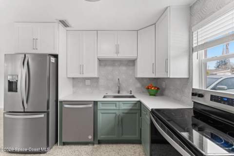 350 Woodland Avenue #1, Cocoa Beach FL - photo 6 of 25