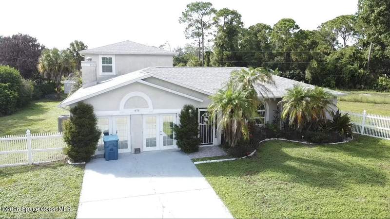 5 bedroom Single Family Residence at 1450 Dowd Court, Port Malabar Unit 50, Palm Bay — photo 2