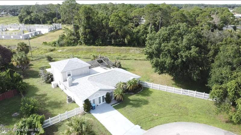 5 bedroom Single Family Residence at 1450 Dowd Court, Port Malabar Unit 50, Palm Bay — photo 3
