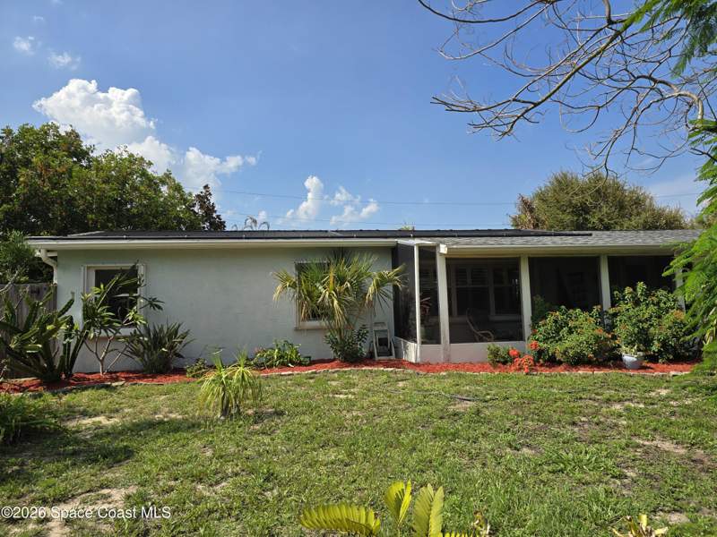 3 bedroom Single Family Residence at 340 Avenida Del Sol, Ocean Park 2nd Addn To, Indialantic — photo 4