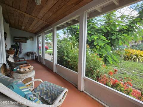 340 Avenida Del Sol, Indialantic FL - photo 7 of 32