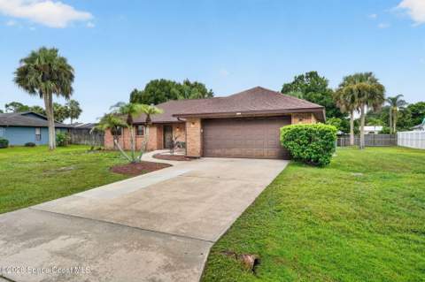 1038 Pellam Avenue, Palm Bay FL - photo 6 of 61
