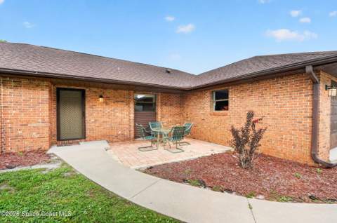 1038 Pellam Avenue, Palm Bay FL - photo 7 of 61