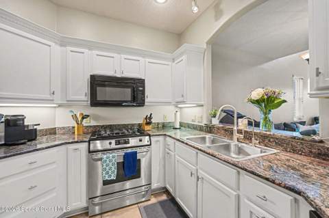702 Mar Brisa Court #U-702, Satellite Beach FL - photo 8 of 31