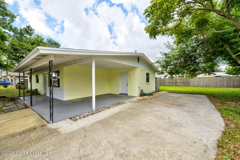 3 bedroom Single Family Residence at 665 Sunrise Drive, Colonial Heights, Titusville — photo 4