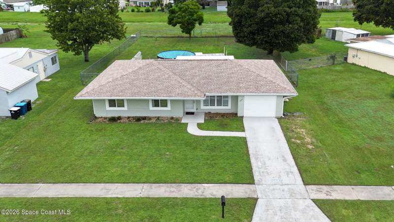 3 bedroom Single Family Residence at 1022 Hooper Avenue, Port Malabar Country Club Unit 8, Palm Bay — photo 4