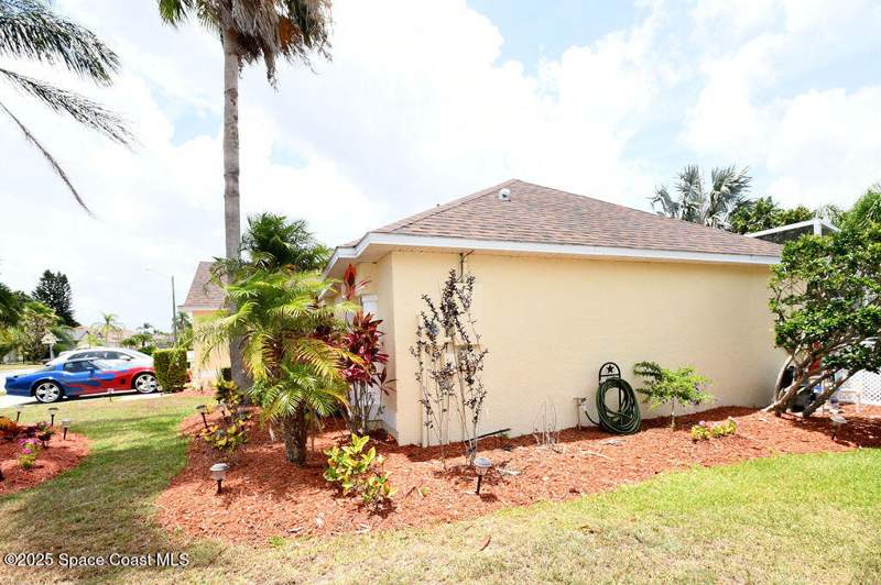 3 bedroom Single Family Residence at 1388 Hill Avenue, Holiday Springs at Suntree, Melbourne — photo 3