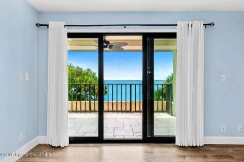 3220 River Villa Way #121, Melbourne Beach FL - photo 10 of 63