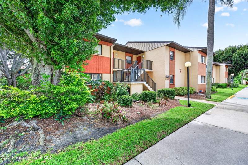 2 bedroom Condominium at 2345 Golf Lake Circle #911, Golf View Condo Ph I, Melbourne — photo 3