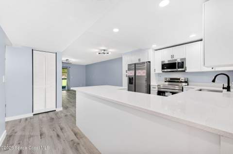 2345 Golf Lake Circle #911, Melbourne FL - photo 11 of 36