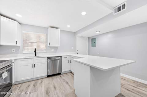 2345 Golf Lake Circle #911, Melbourne FL - photo 13 of 36