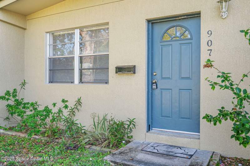 3 bedroom Single Family Residence at 907 Espanola Way, Magnolia Park Replat, Melbourne — photo 3